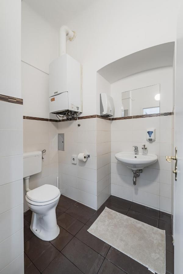 Central City Rooms By Home2 Βιέννη Εξωτερικό φωτογραφία
